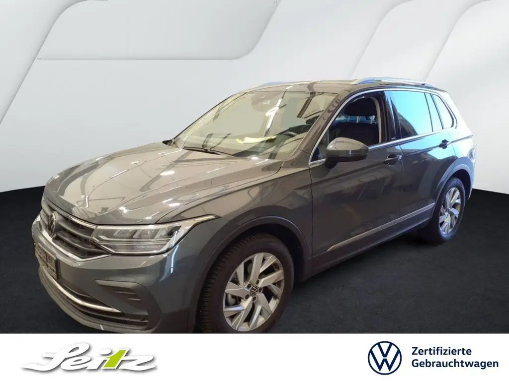 Photo 1 : Volkswagen Tiguan 2024 Essence