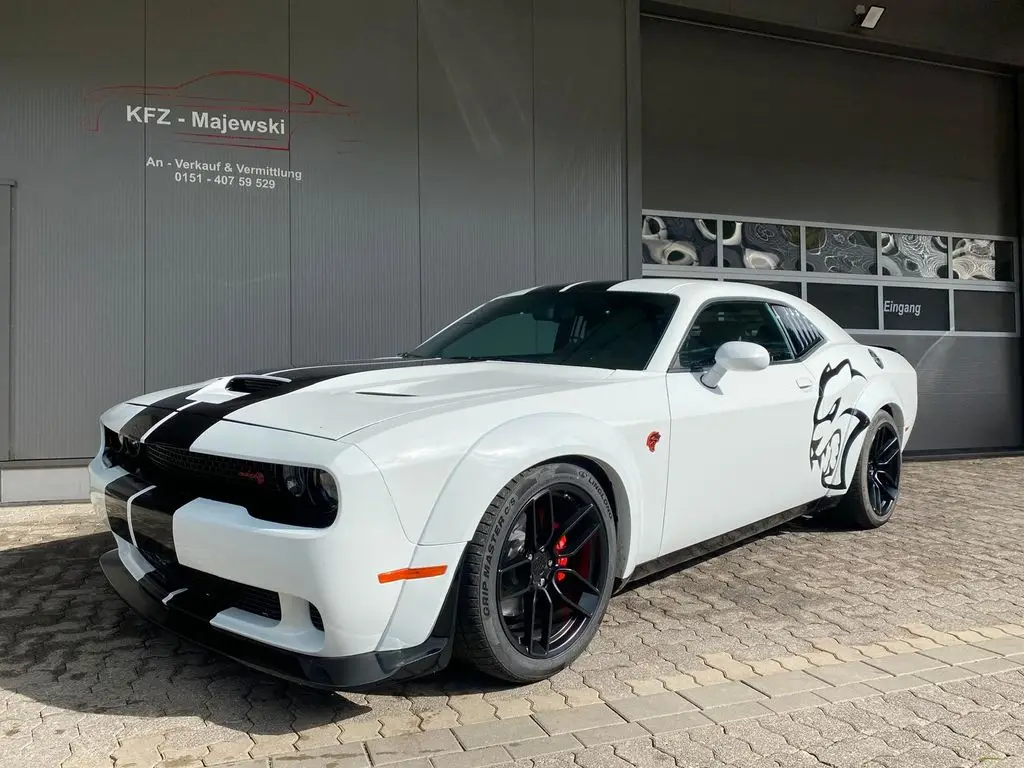 Photo 1 : Dodge Challenger 2021 Essence