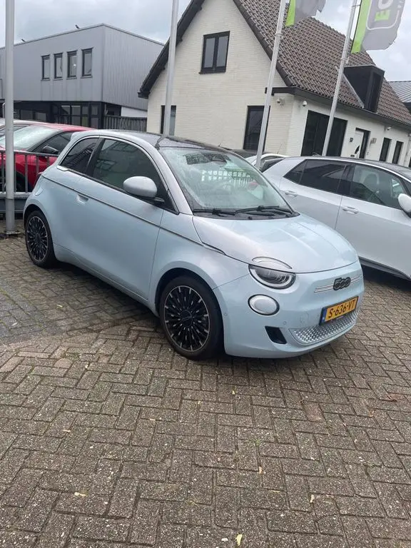 Photo 1 : Fiat 500 2023 Non renseigné