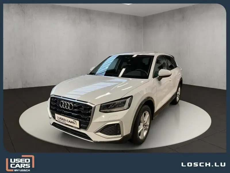 Photo 1 : Audi Q2 2023 Petrol