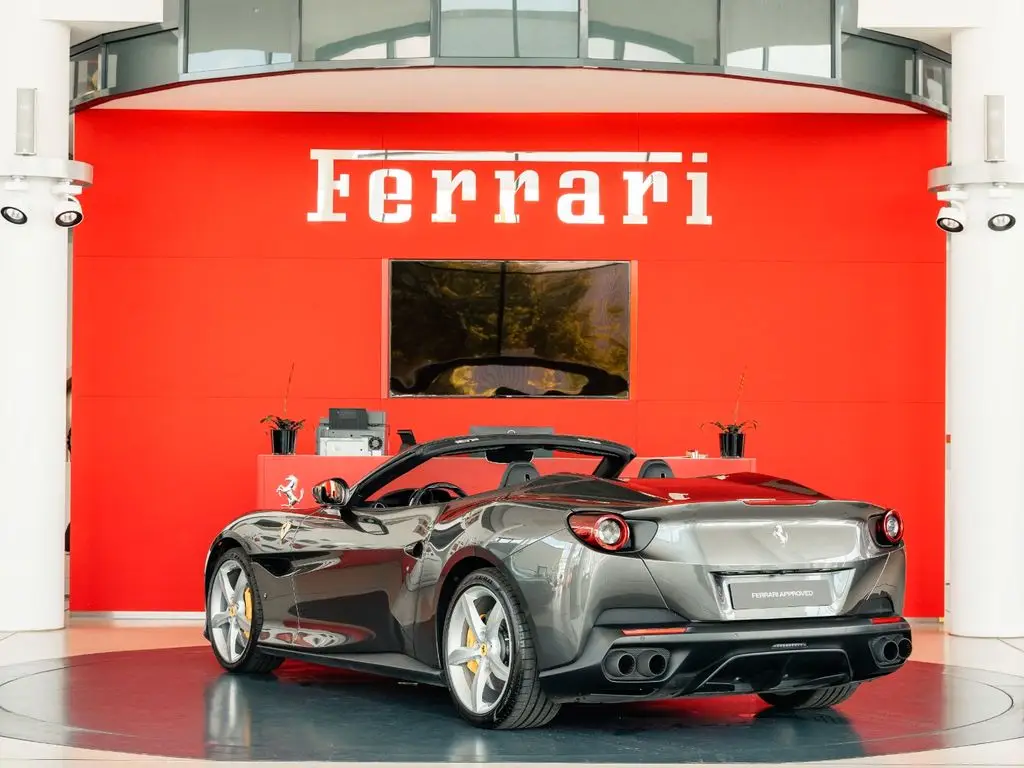 Photo 1 : Ferrari Portofino 2019 Petrol