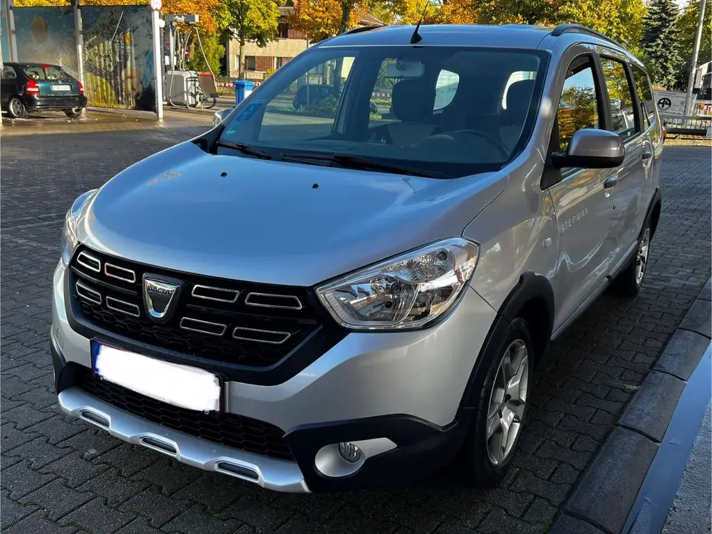 Photo 1 : Dacia Lodgy 2019 Petrol