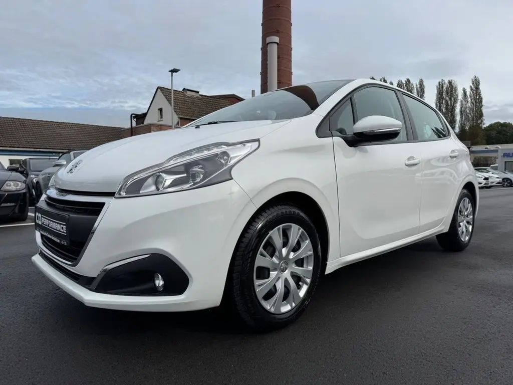 Photo 1 : Peugeot 208 2019 Petrol