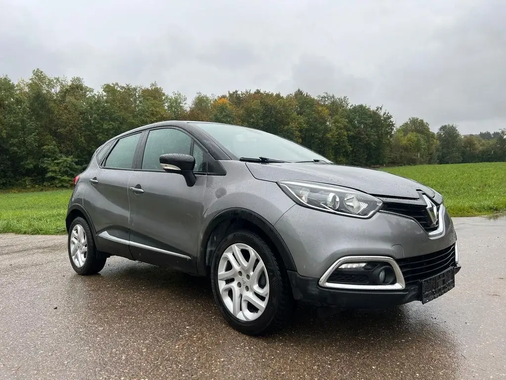 Photo 1 : Renault Captur 2015 Petrol