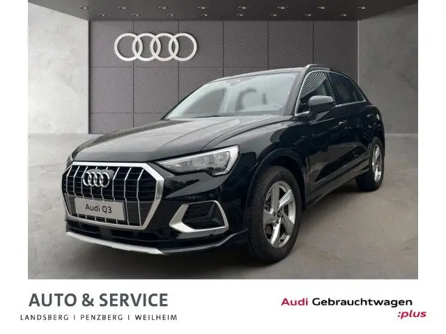 Photo 1 : Audi Q3 2023 Essence