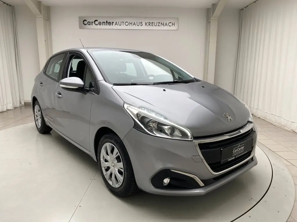 Photo 1 : Peugeot 208 2019 Essence