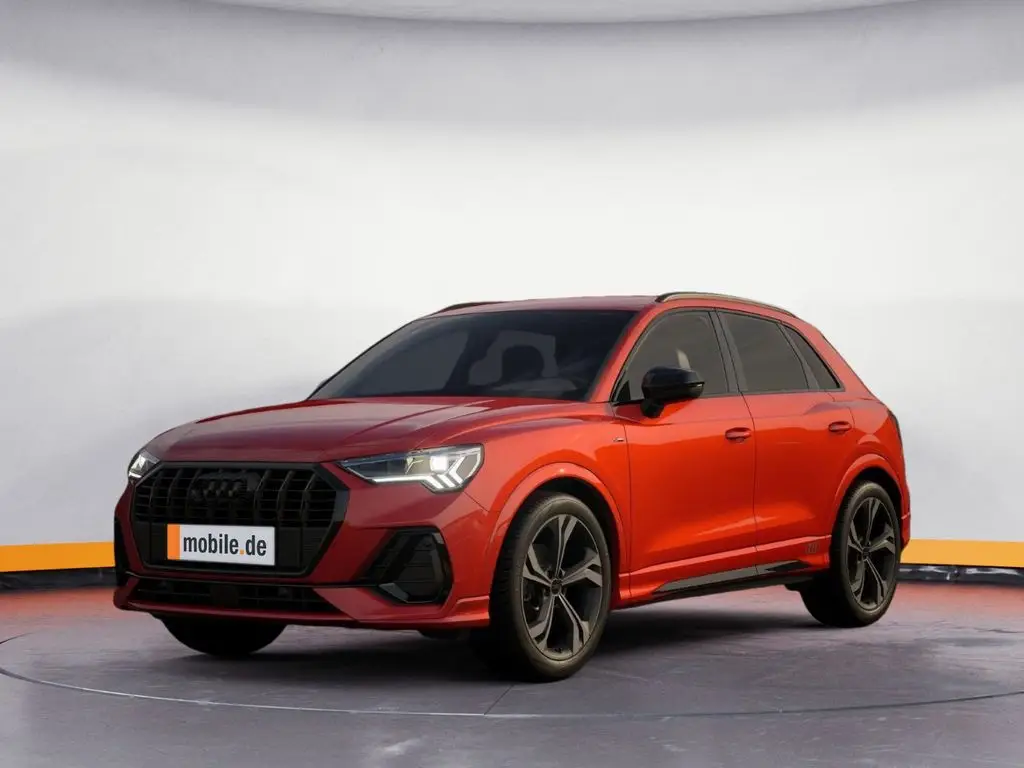 Photo 1 : Audi Q3 2024 Petrol