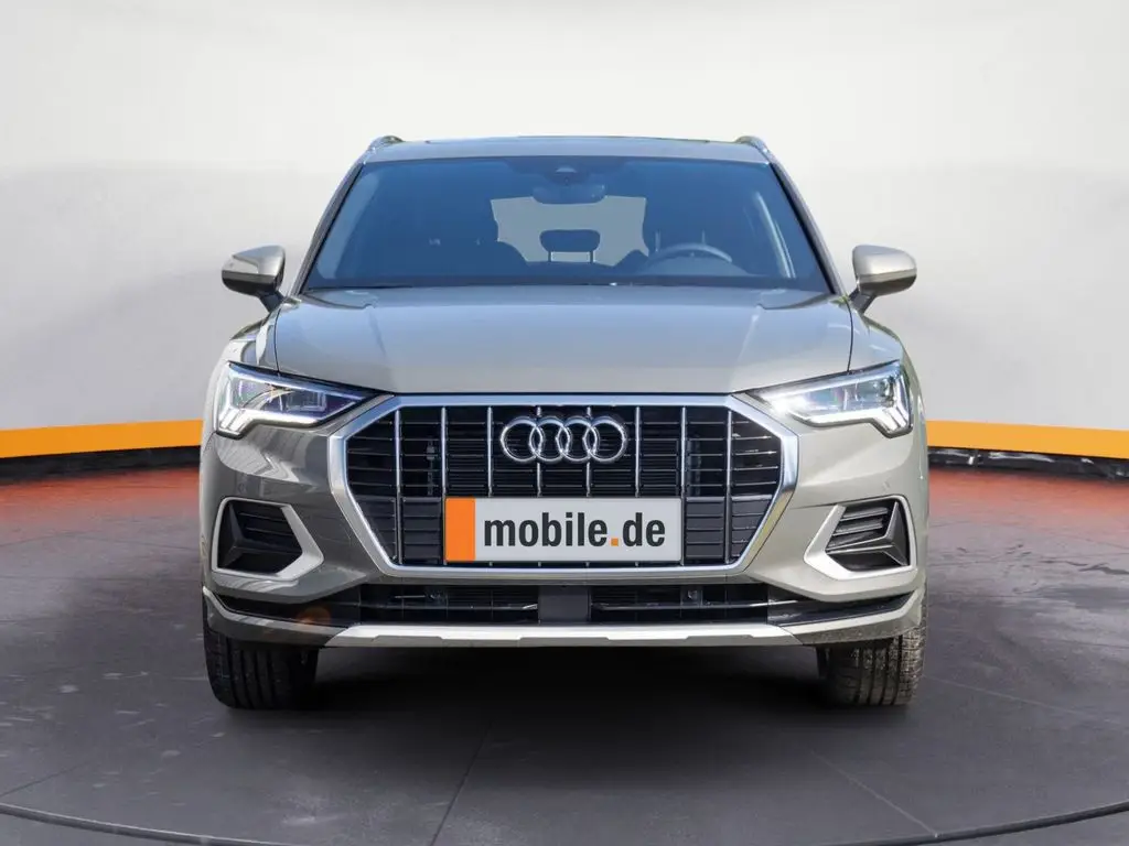 Photo 1 : Audi Q3 2024 Essence