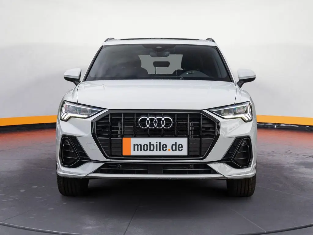 Photo 1 : Audi Q3 2024 Essence