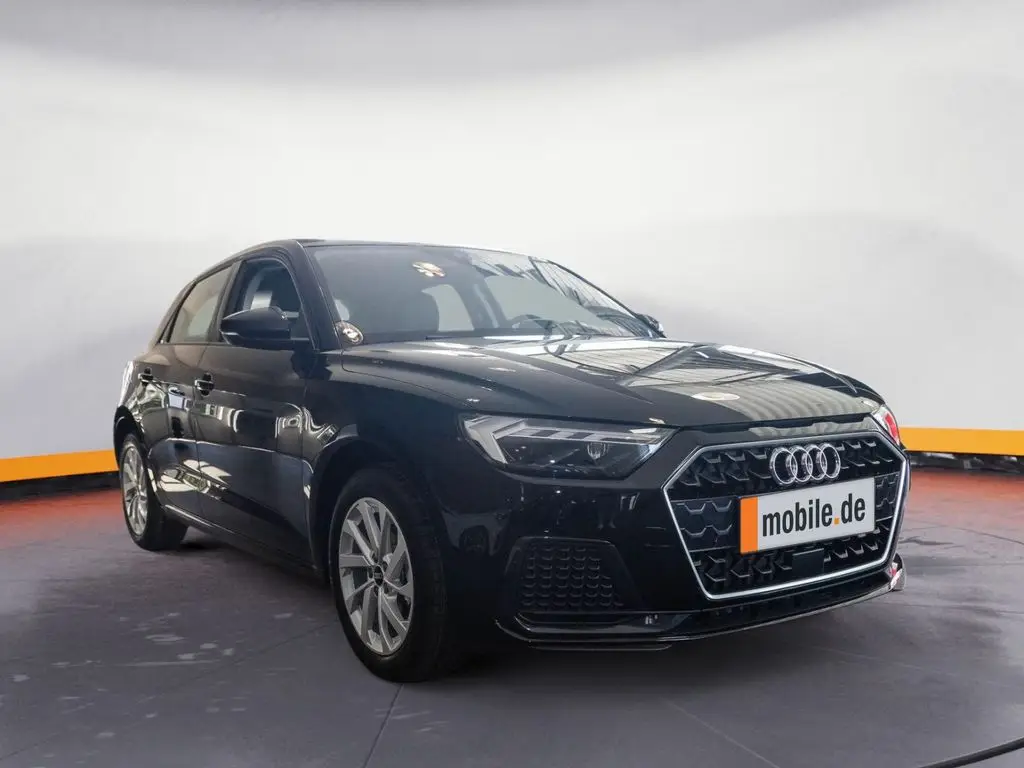 Photo 1 : Audi A1 2024 Essence