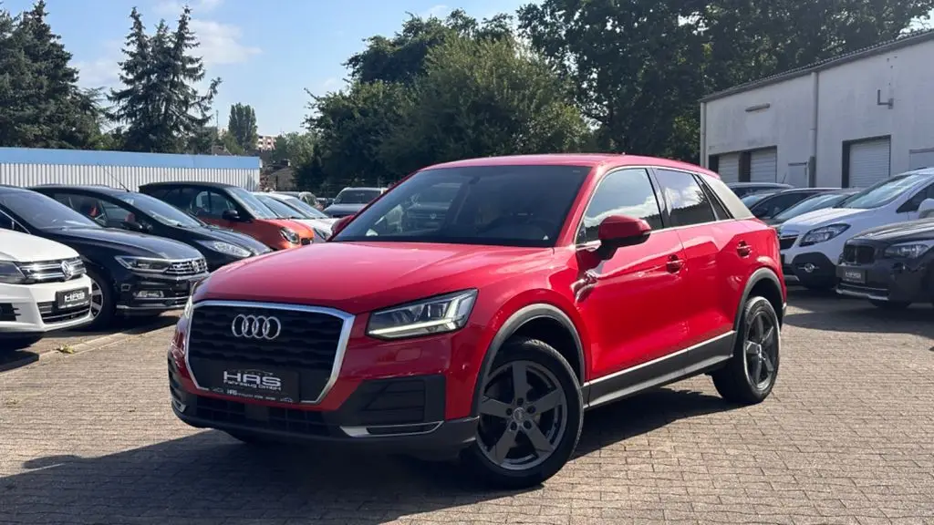 Photo 1 : Audi Q2 2017 Petrol