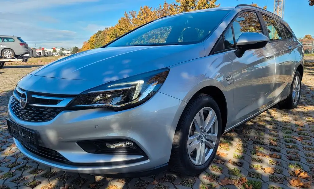 Photo 1 : Opel Astra 2018 Diesel