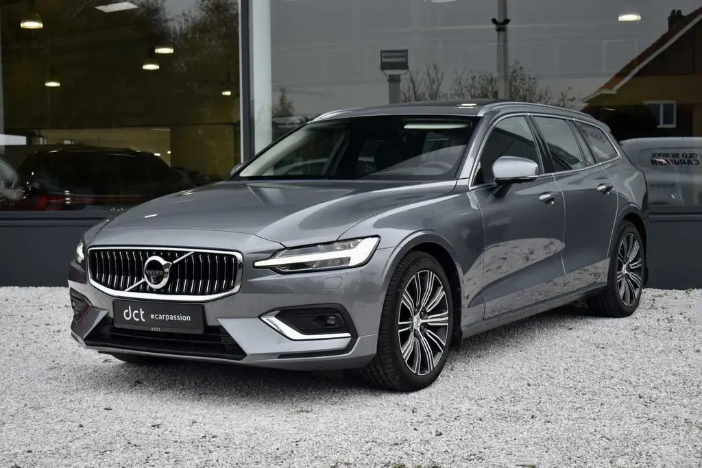 Photo 1 : Volvo V60 2020 Essence