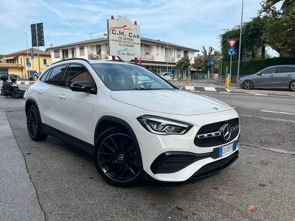 Photo 1 : Mercedes-benz Classe Gla 2021 Petrol