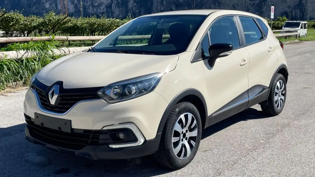 Photo 1 : Renault Captur 2019 Essence