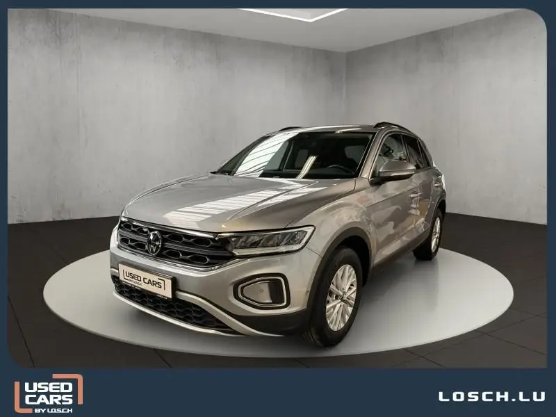 Photo 1 : Volkswagen T-roc 2023 Essence