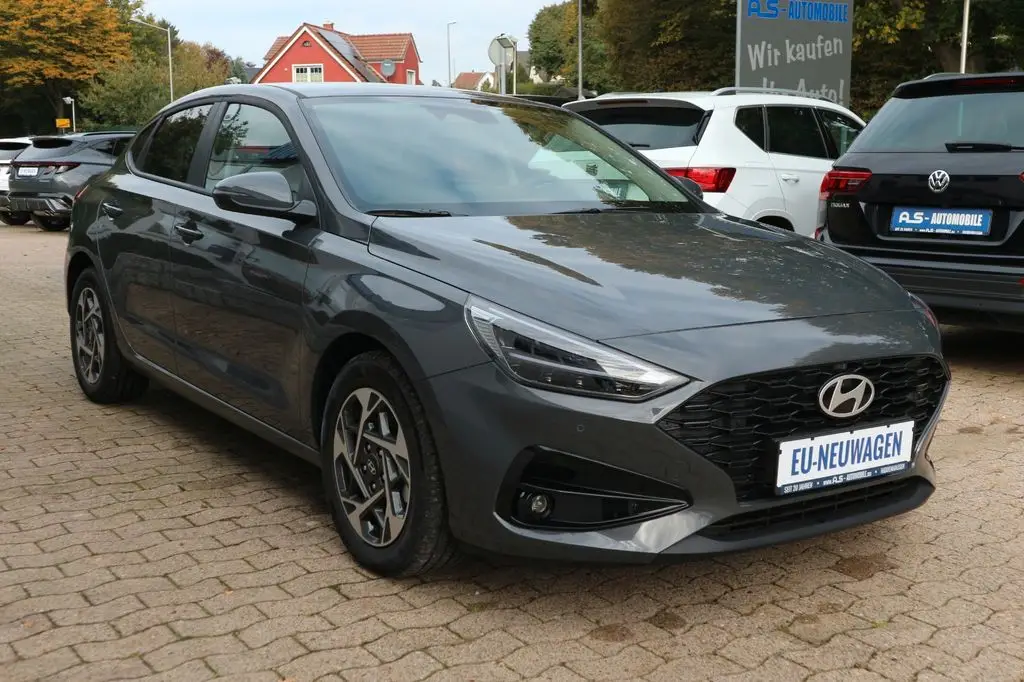 Photo 1 : Hyundai I30 2024 Petrol