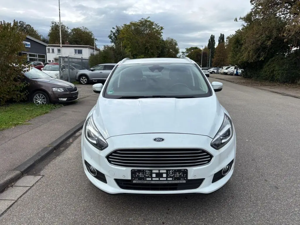 Photo 1 : Ford S-max 2018 Petrol