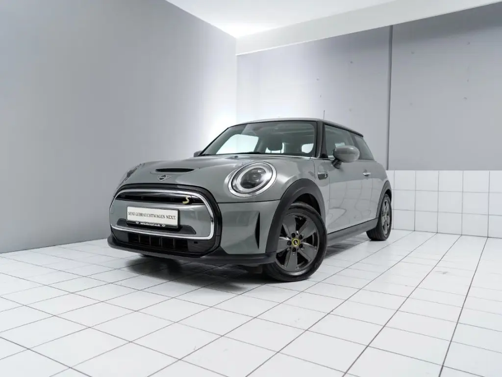 Photo 1 : Mini Cooper 2021 Non renseigné