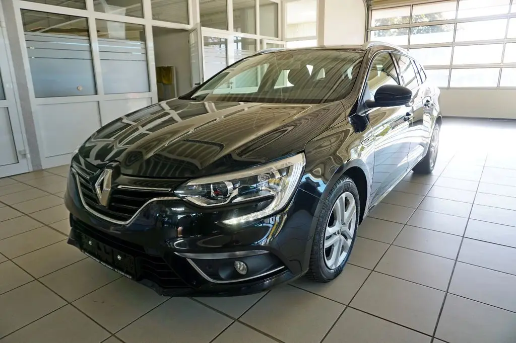 Photo 1 : Renault Megane 2019 Petrol