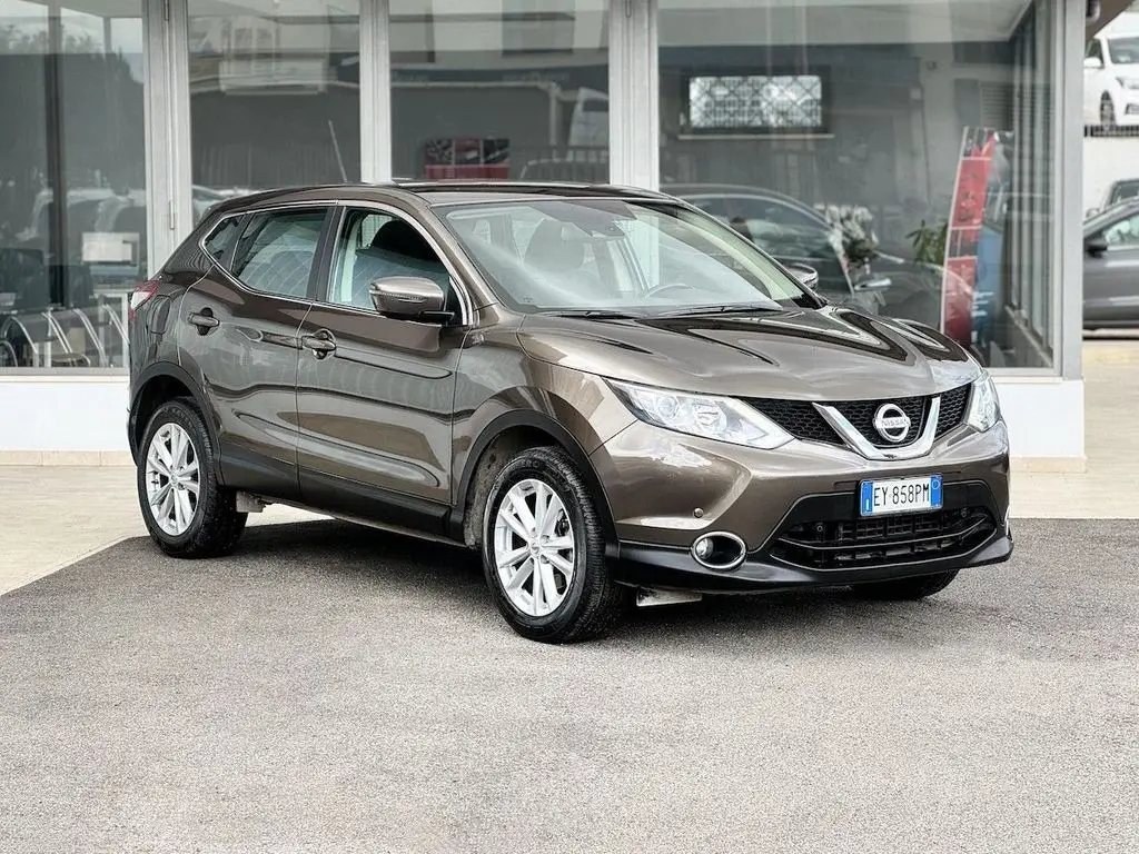 Photo 1 : Nissan Qashqai 2015 Diesel