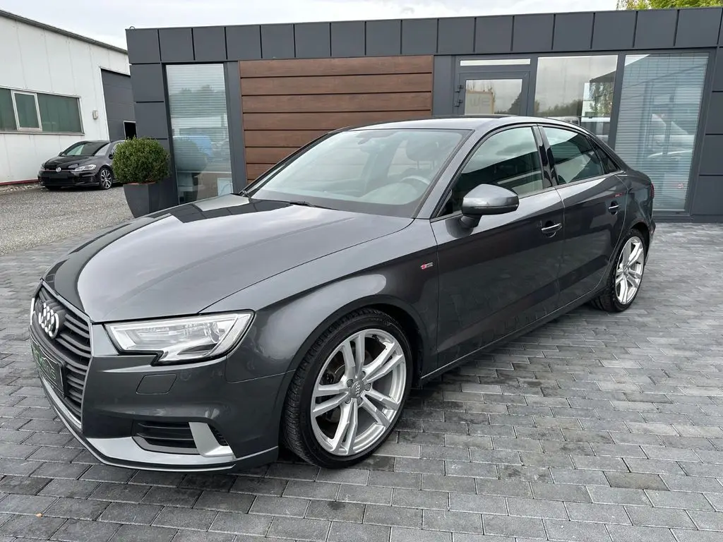 Photo 1 : Audi A3 2019 Petrol