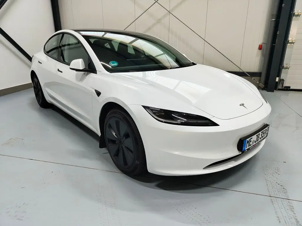 Photo 1 : Tesla Model 3 2023 Non renseigné