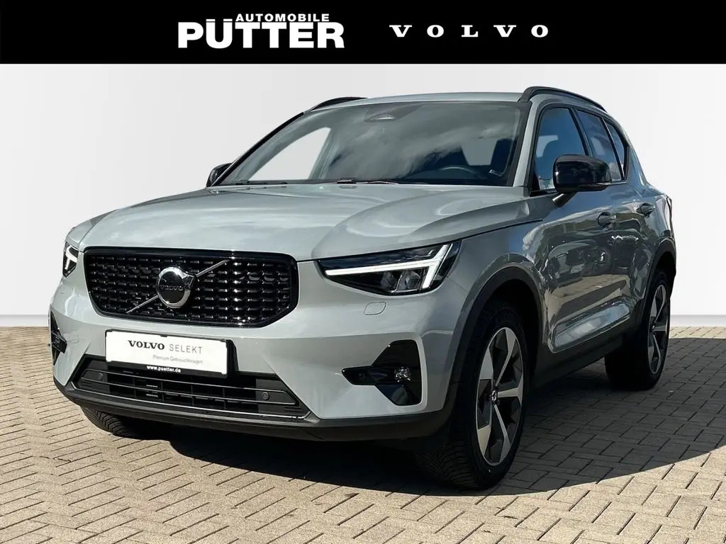 Photo 1 : Volvo Xc40 2023 Petrol