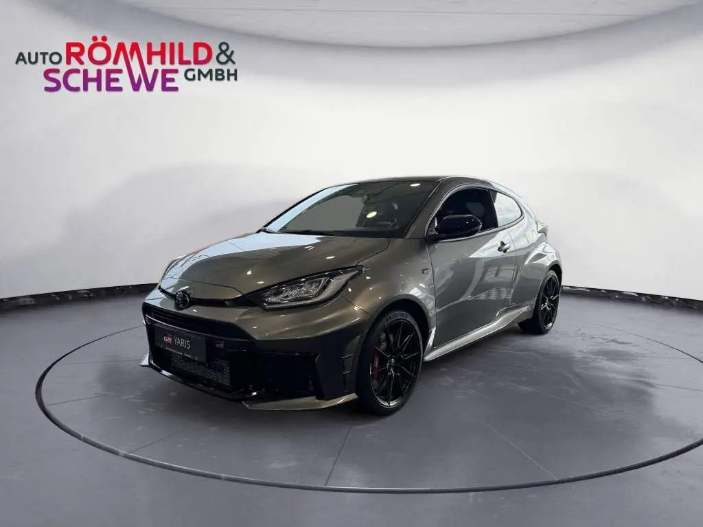 Photo 1 : Toyota Yaris 2024 Essence