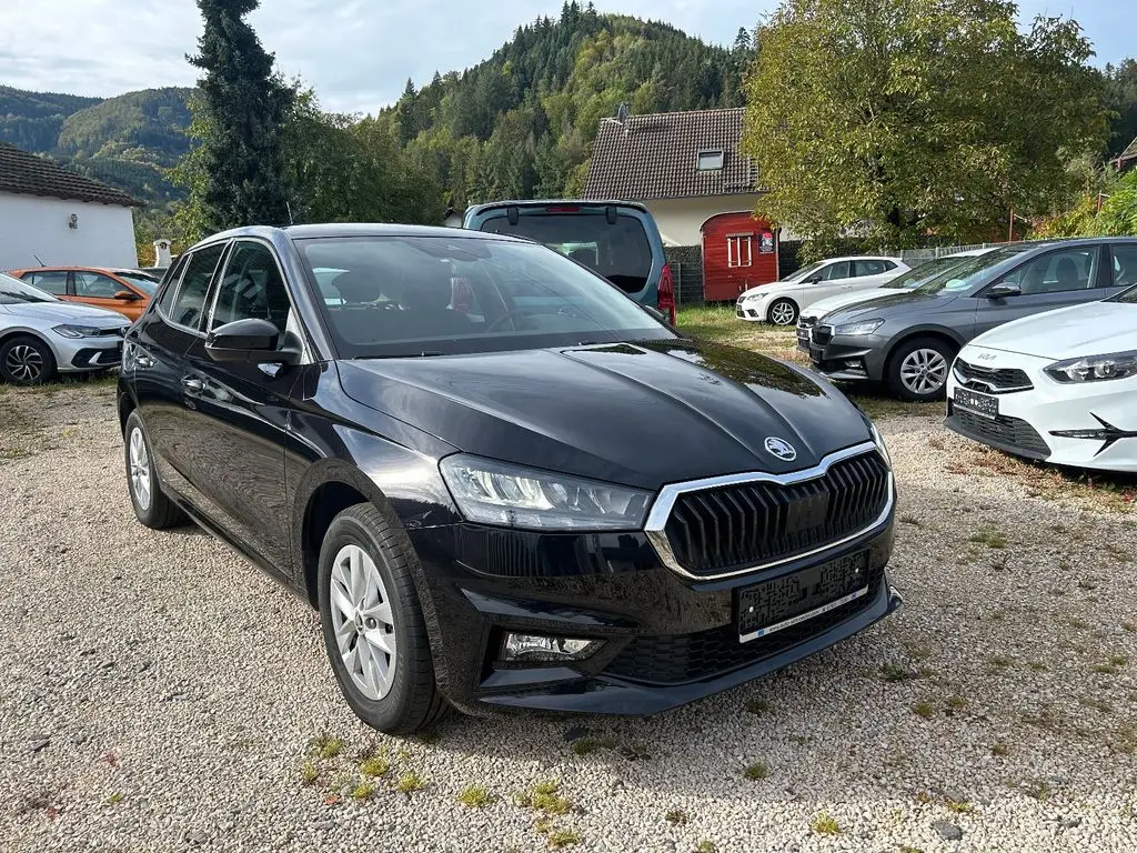 Photo 1 : Skoda Fabia 2024 Petrol