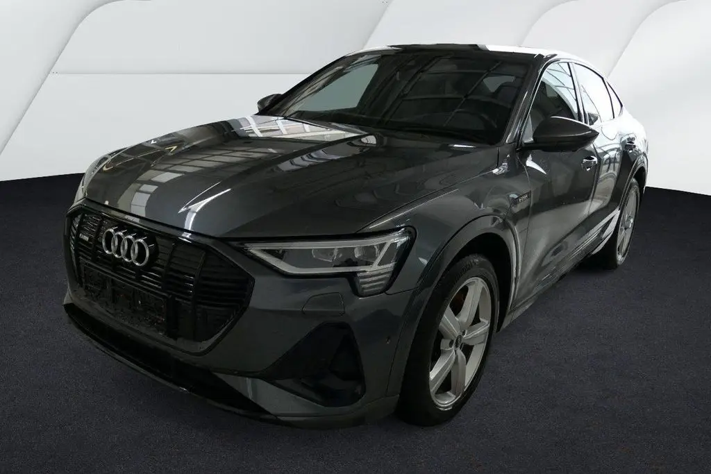 Photo 1 : Audi E-tron 2021 Non renseigné