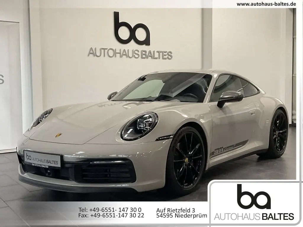 Photo 1 : Porsche 992 2023 Essence