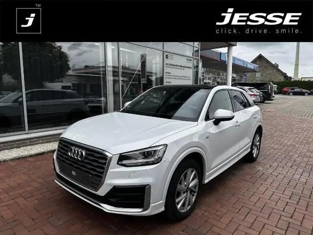 Photo 1 : Audi Q2 2018 Petrol