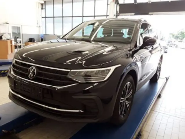 Photo 1 : Volkswagen Tiguan 2023 Petrol