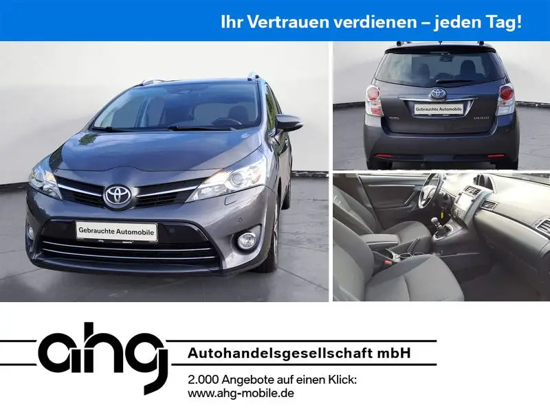 Photo 1 : Toyota Verso 2016 Petrol