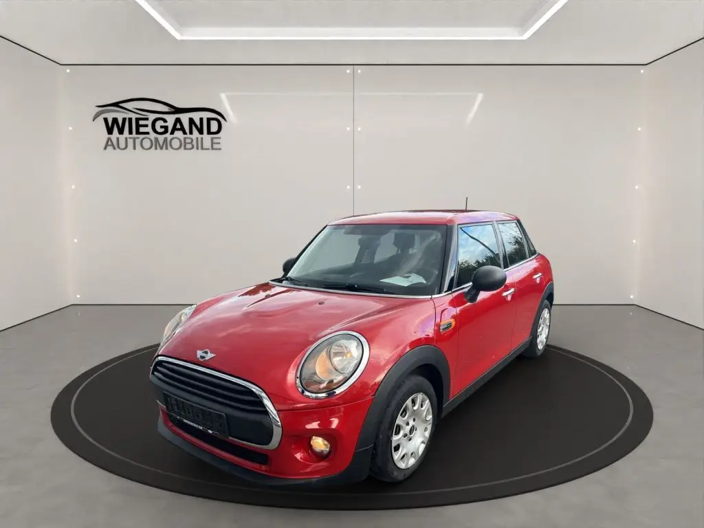 Photo 1 : Mini One 2015 Petrol