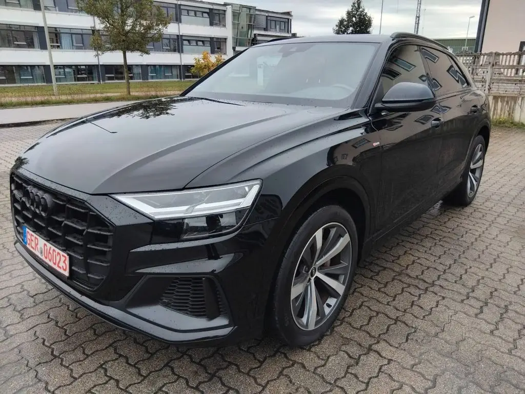 Photo 1 : Audi Q8 2021 Hybride