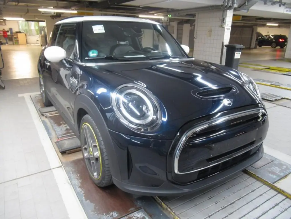 Photo 1 : Mini Cooper 2021 Non renseigné