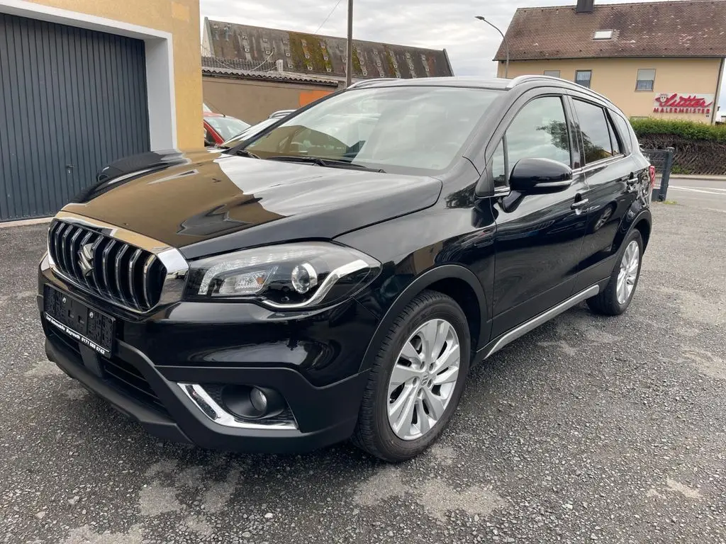 Photo 1 : Suzuki Sx4 2018 Petrol