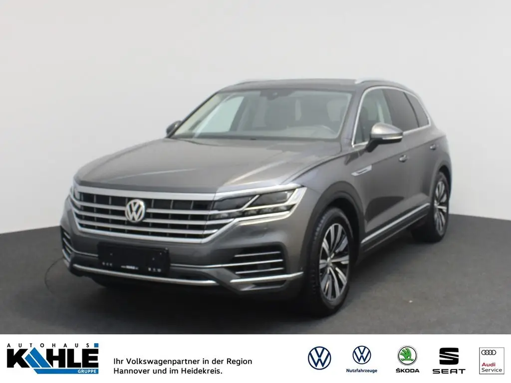 Photo 1 : Volkswagen Touareg 2019 Essence