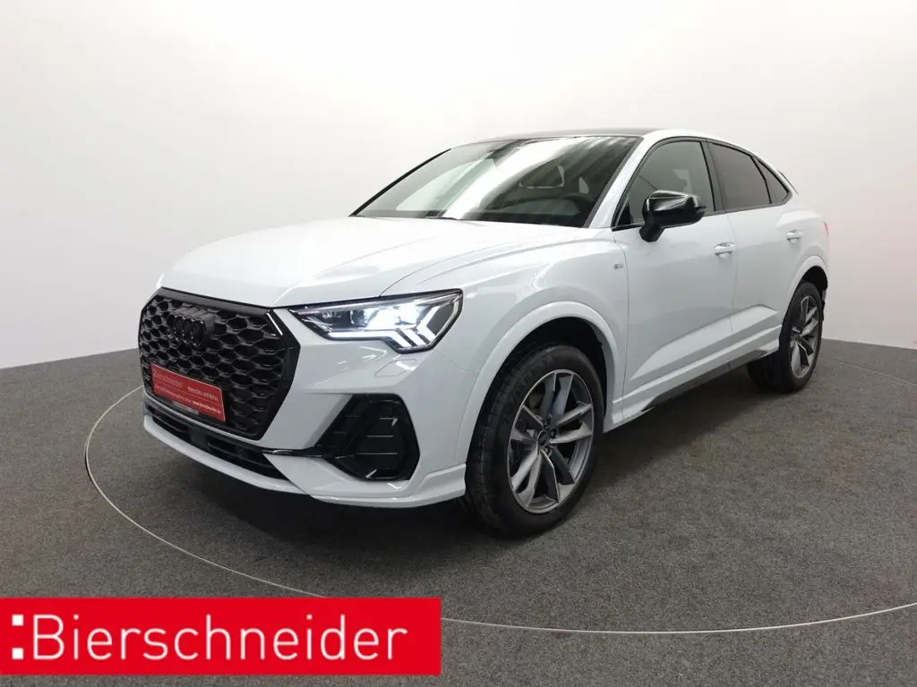 Photo 1 : Audi Q3 2024 Diesel