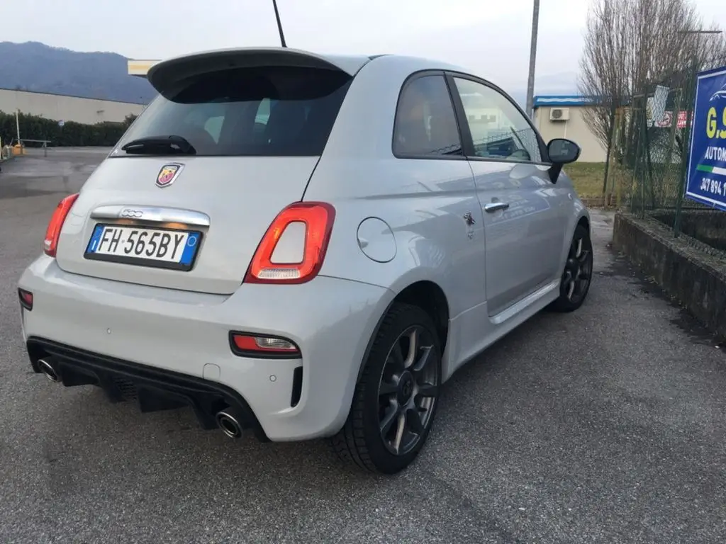 Photo 1 : Abarth 595 2017 Petrol