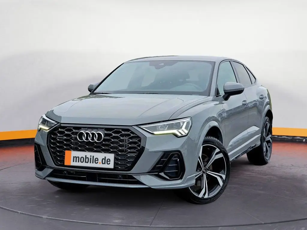 Photo 1 : Audi Q3 2024 Diesel