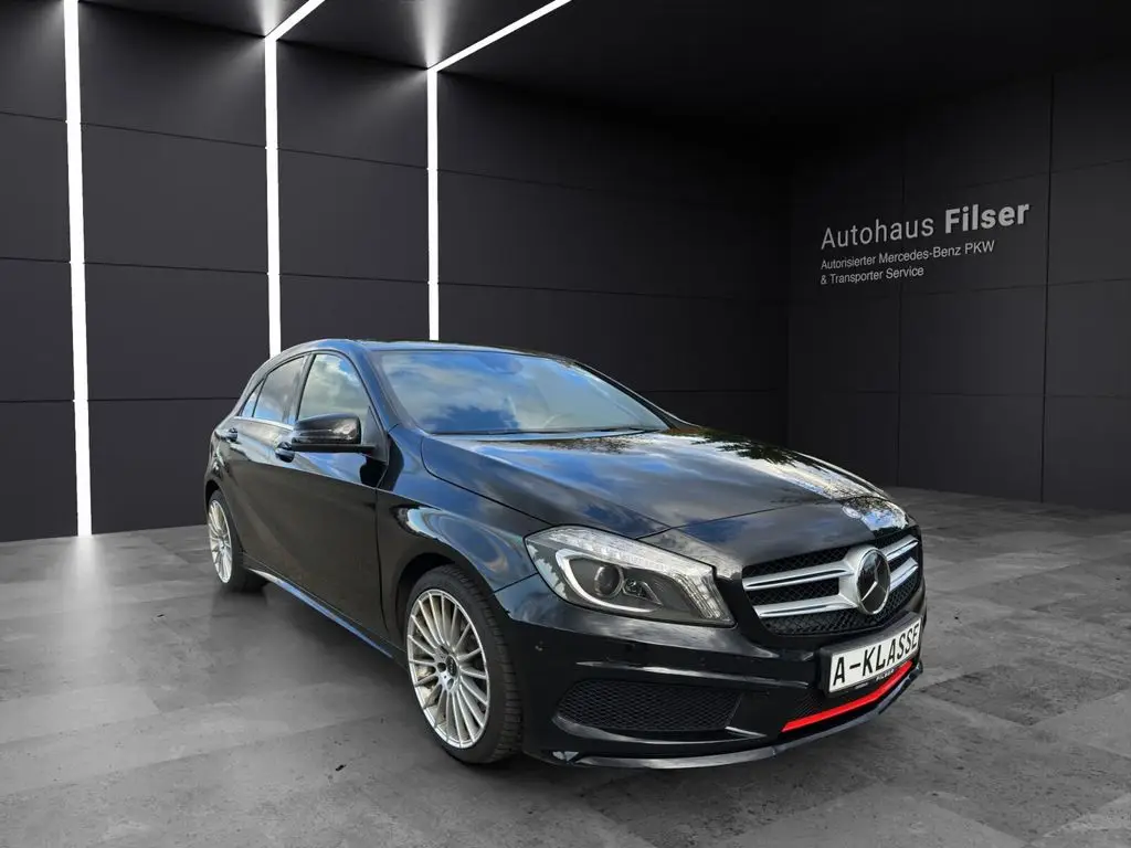 Photo 1 : Mercedes-benz Classe A 2015 Petrol