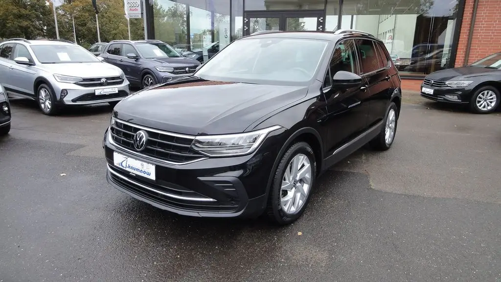 Photo 1 : Volkswagen Tiguan 2023 Essence