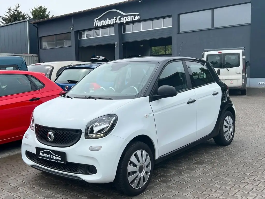 Photo 1 : Smart Forfour 2017 Petrol