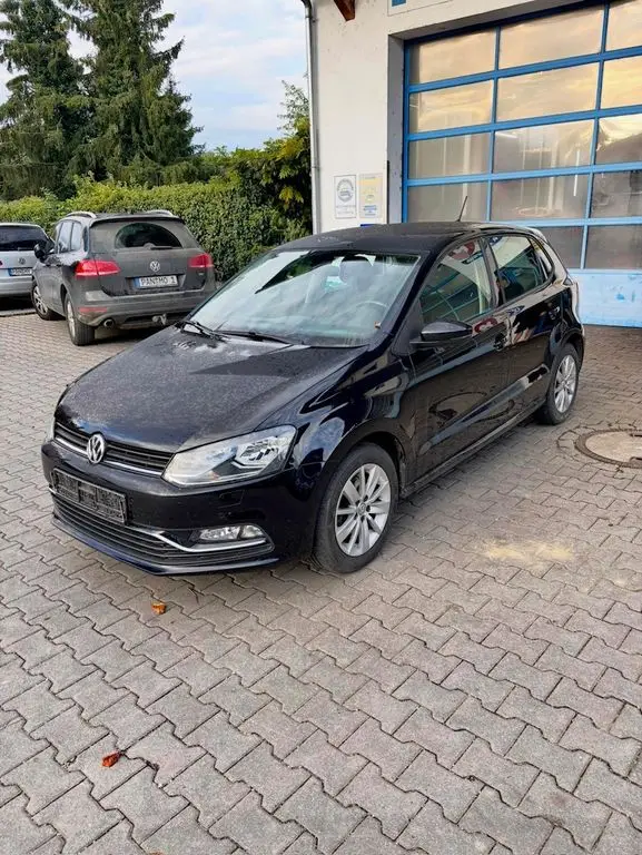 Photo 1 : Volkswagen Polo 2016 Petrol