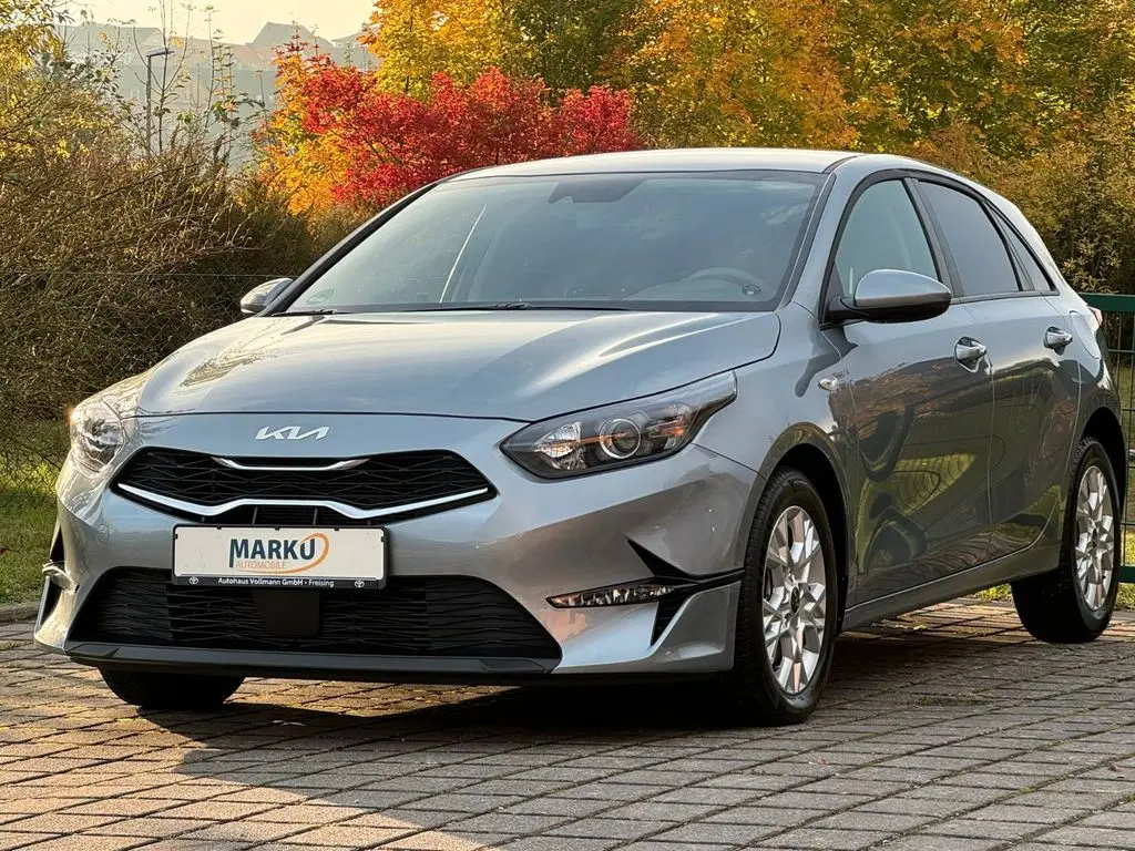 Photo 1 : Kia Ceed 2024 Petrol