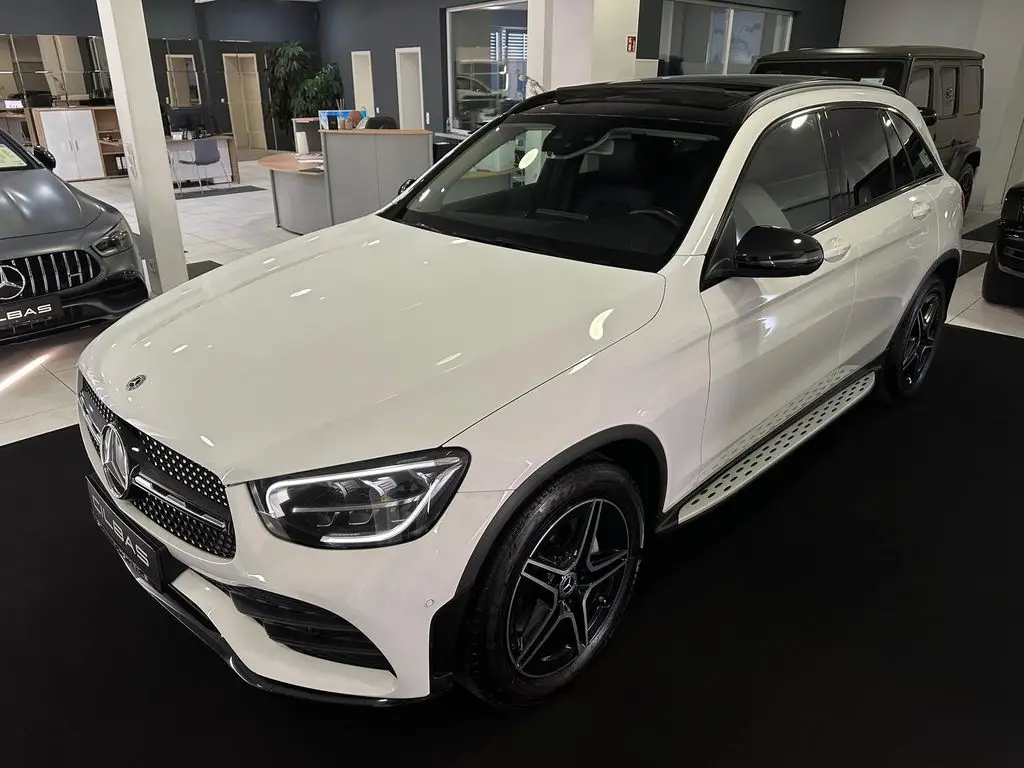 Photo 1 : Mercedes-benz Classe Glc 2020 Petrol