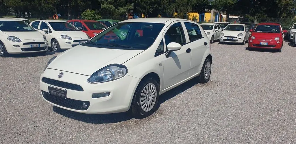 Photo 1 : Fiat Punto 2018 Diesel